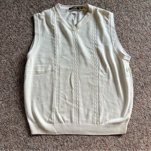 Cypress Links Sportswear cream colored sweater vest XL